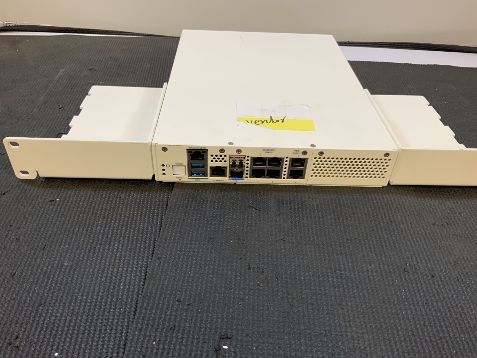Silicom ATT-V150 Intel Atom C3558 4-Core 8GB RAM 64GB Storage Network RB Y4B
