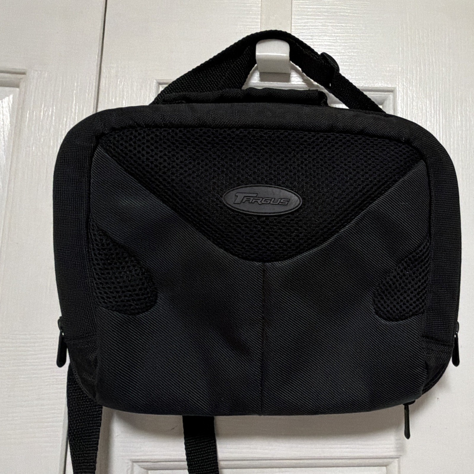 Targus Black Padded Nylon Case Bag 11x8.5 inch Universal