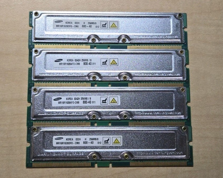 1GB Kit 4x256MB Samsung PC800 RAMBUS RDRAM RIMM MR16R1628DF0-CM8