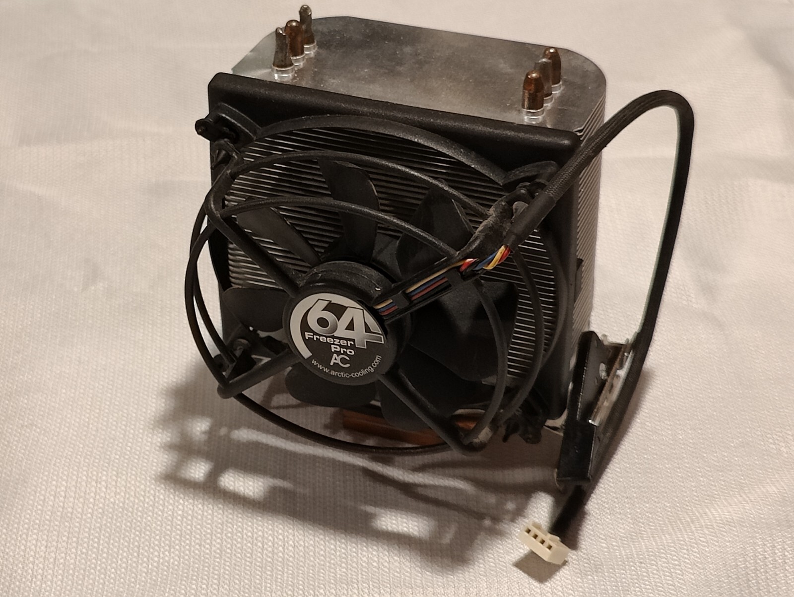 Arctic Cooling Freezer 64 Pro 
