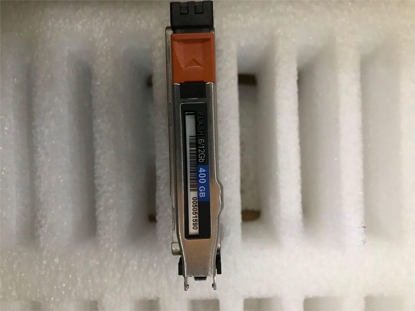 EMC D3-2S12FX-400 005051590 400GB SSD SAS 12Gb 2.5 Unity D3122F 300 400 500 600