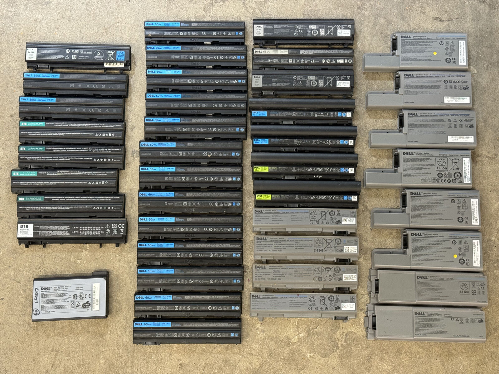 Lot of 41 Dell Laptop Batteries for Cell Harvesting Recovery Salvage
