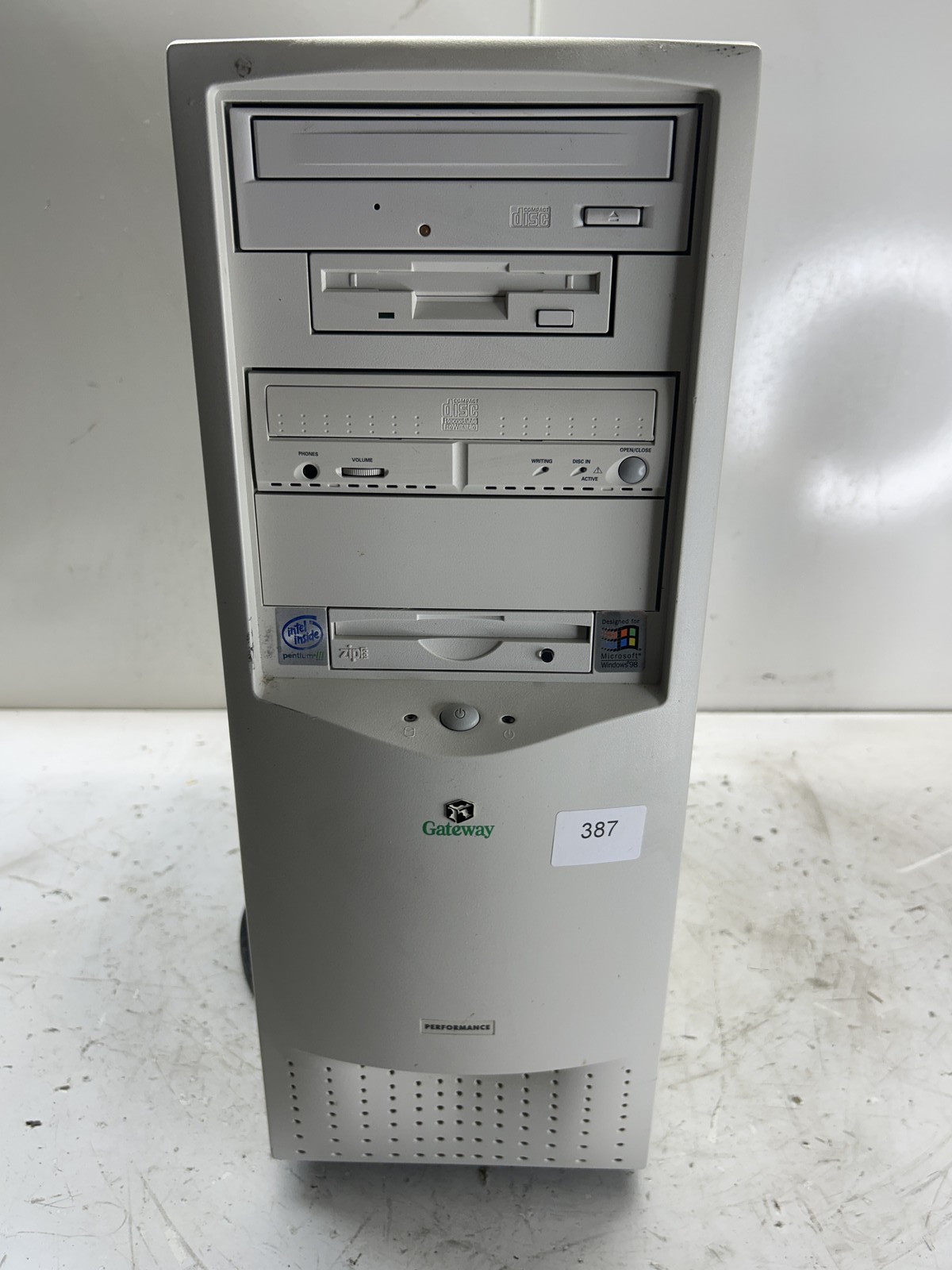 Gateway LP MINI Tower TB3 G7-600 Intel Pentium III 600MHz 128MB NO HDD