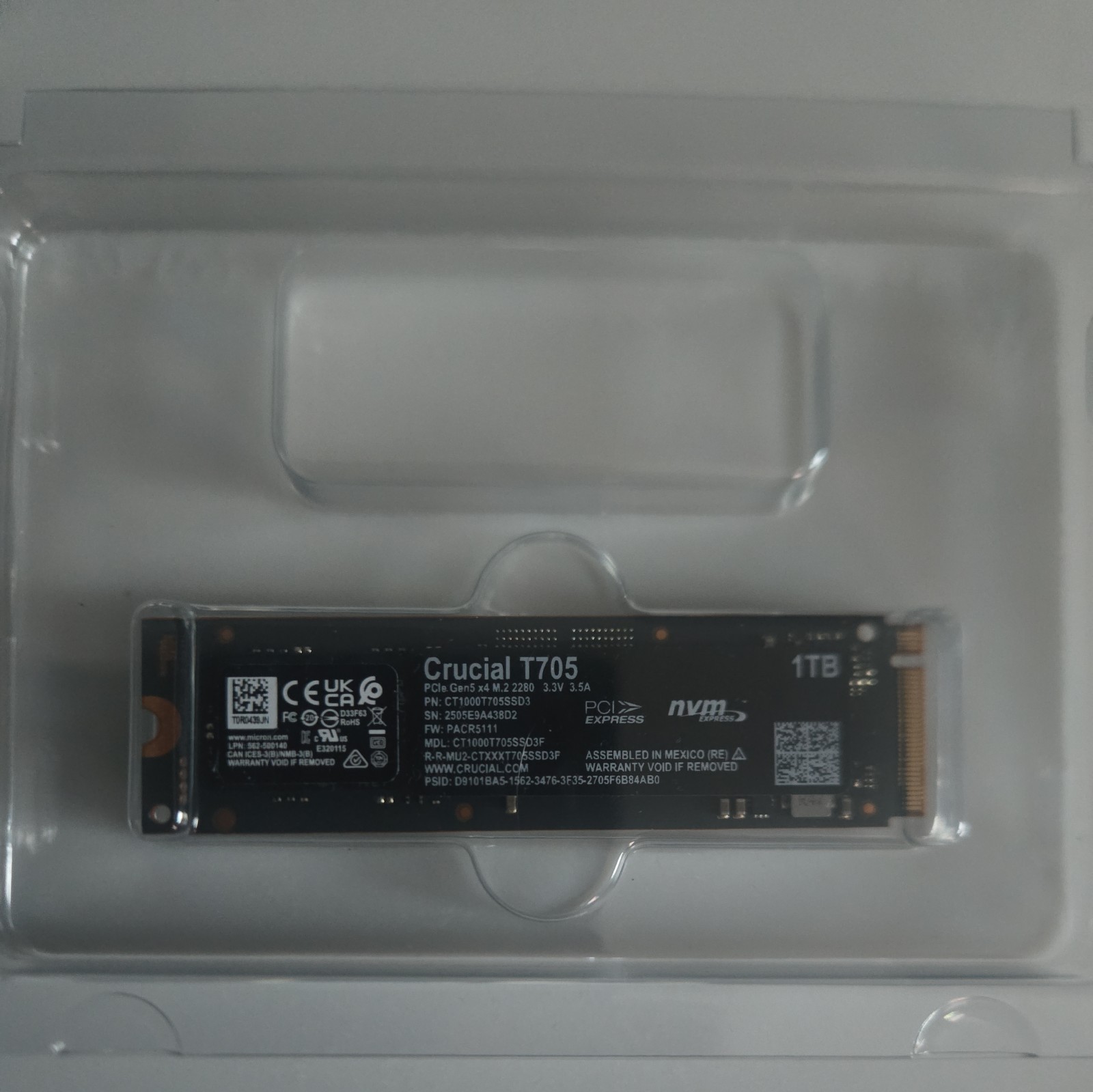 Crucial T700 1TB PCIe Gen5 NVMe M.2 SSD - CT1000T700SSD3E