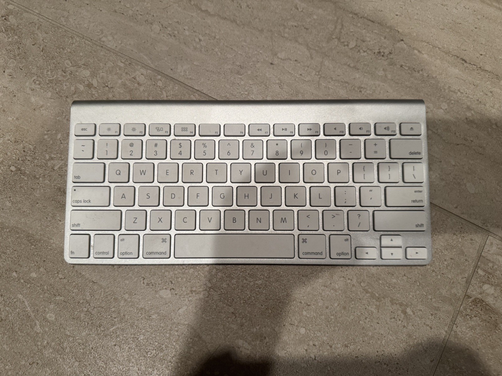 GENUINE Apple Wireless Bluetooth Keyboard A1314 Mac Aluminium 