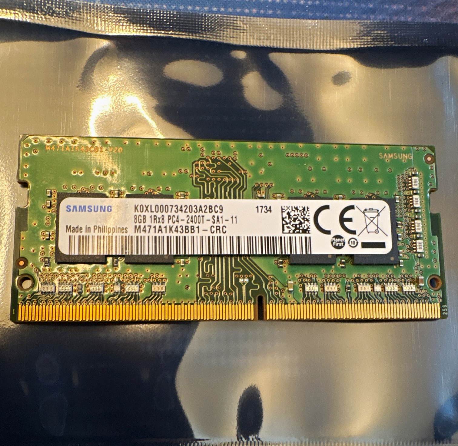 Samsung 8GB DDR4 SO-DIMM PC4-2400T 260-Pin Unbuffered M471A1K43BB1-CRC