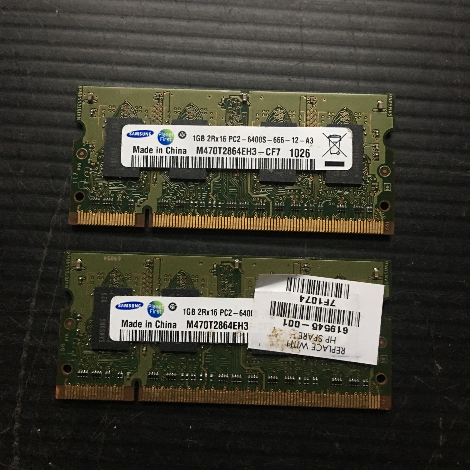 Pair of 1GB Samsung 1GB 2Rx16 PC2-6400S-666-12-A3 DDR2 Laptop Memory