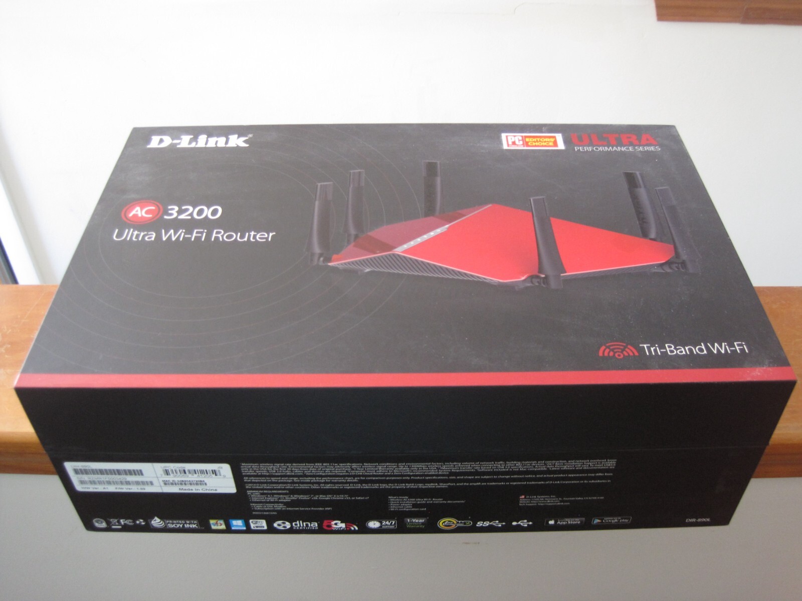 D-Link AC3200 Ultra Tri-Band Wi-Fi Router 6 High Performance Beamforming MINT