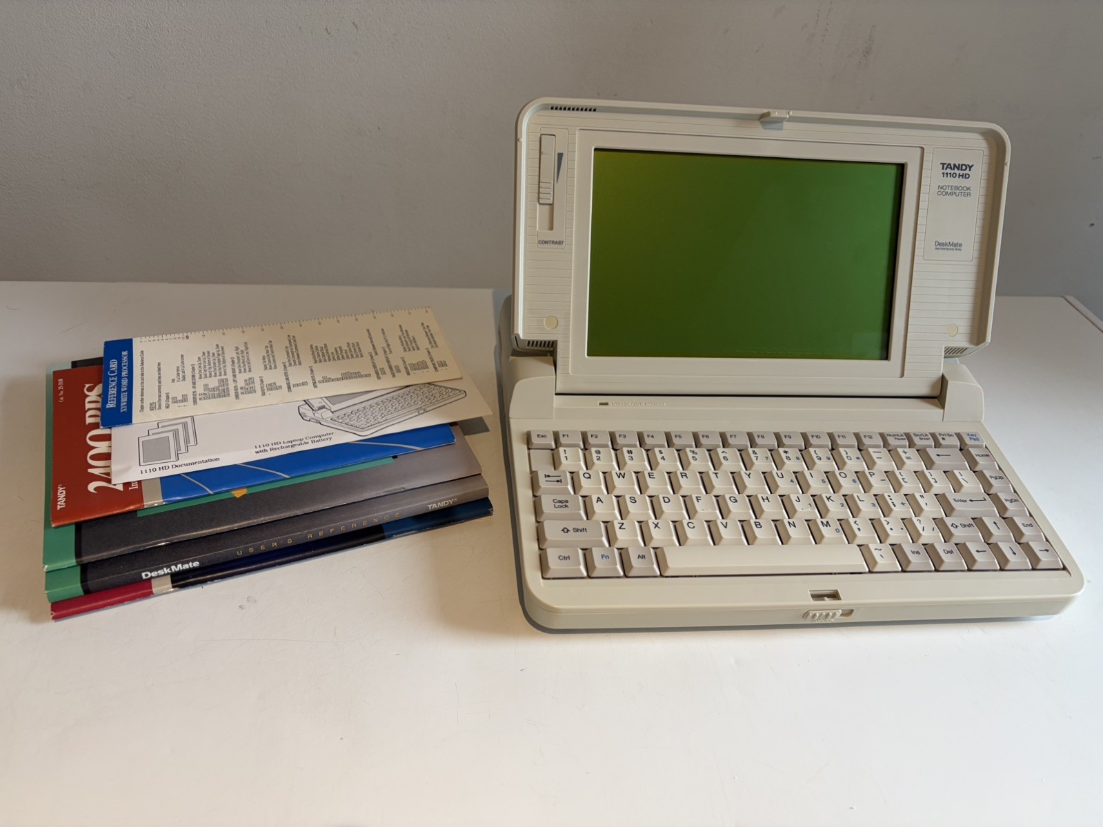 Tandy 1110 HD Vintage Laptop - Exceptionally Clean, Original Manuals & Charger