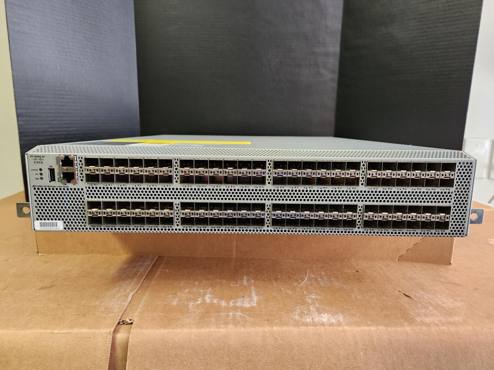 Cisco DS-C9396S-K9 84-Port Active 16GbE Multilayer Fabric Switch Dual Power