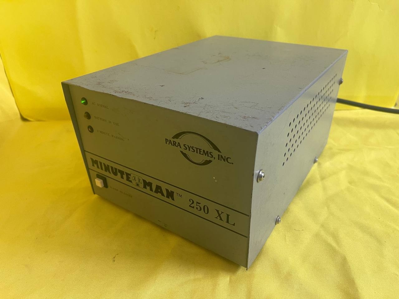 Para Systems Minute Man 250 XL UPS Battery Backup Power Supply Vintage RE