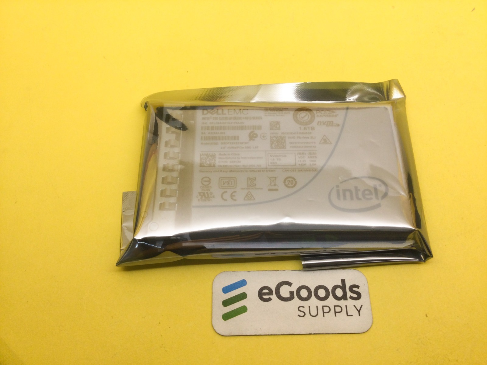 58V30 DELL 1.6TB Intel P4610 series NVME U.2 PCIe 2.5 SSD SSDPE2KE016T8T NEW