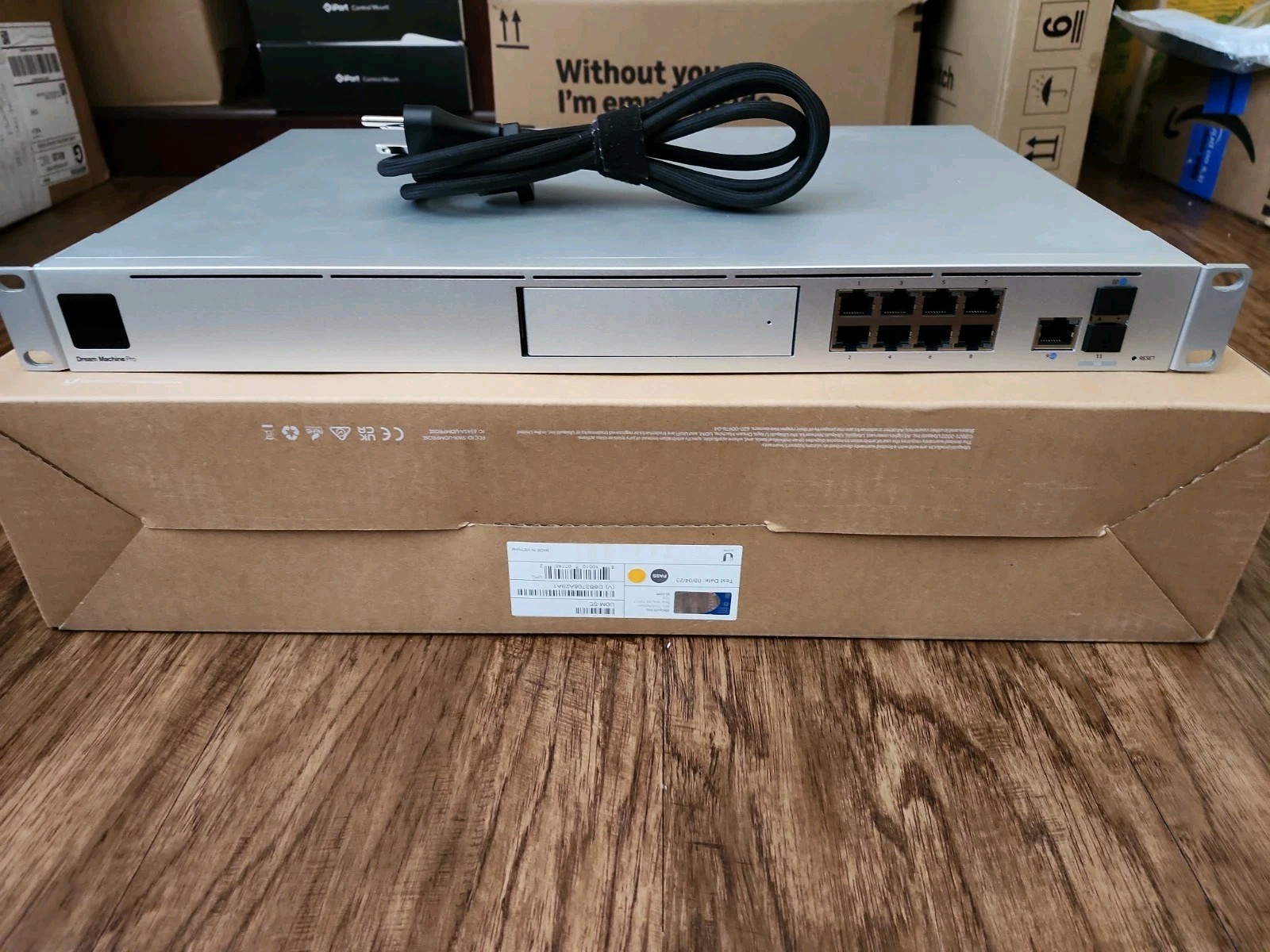 Unifi Ubiquiti UDM-Pro Unifi OS Console Security Gateway