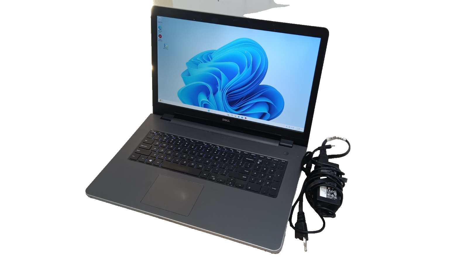 DELL Inspiron 5759 i7-6500U 2.5GHz 16GB RAM 1TB HDD Radeon R5 M335 Win 11 Gaming