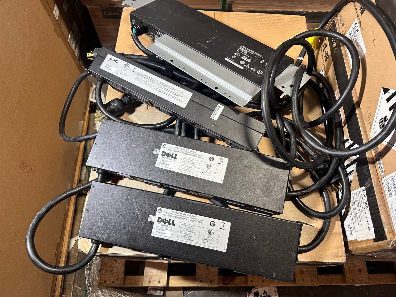 Lot of 4 Used PDU (2) DELL AP6031 / (1) APC AP9570 / (1) HP EO4504 200-240V C19