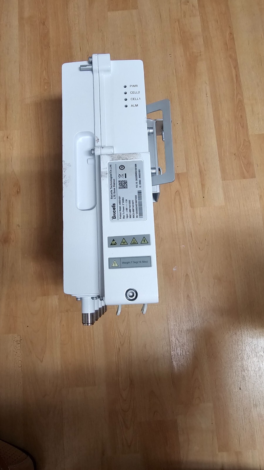 Baicells Nova 436H Helium High-Power Outdoor Small Cell Helium 5G Ra