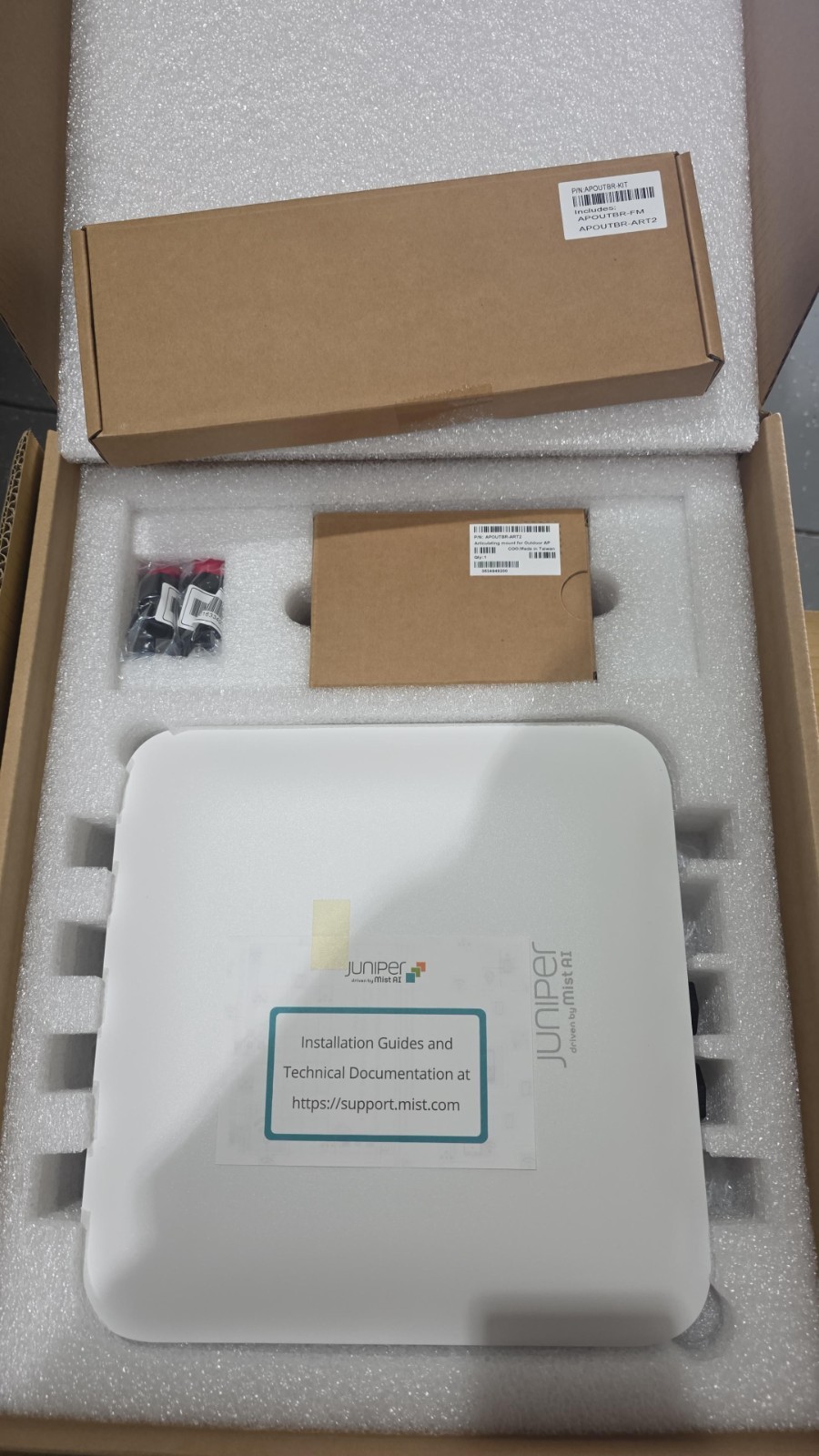 Juniper Networks AP63-US Mist AI Hi-Performance Outdoor Wifi Access Point NEW