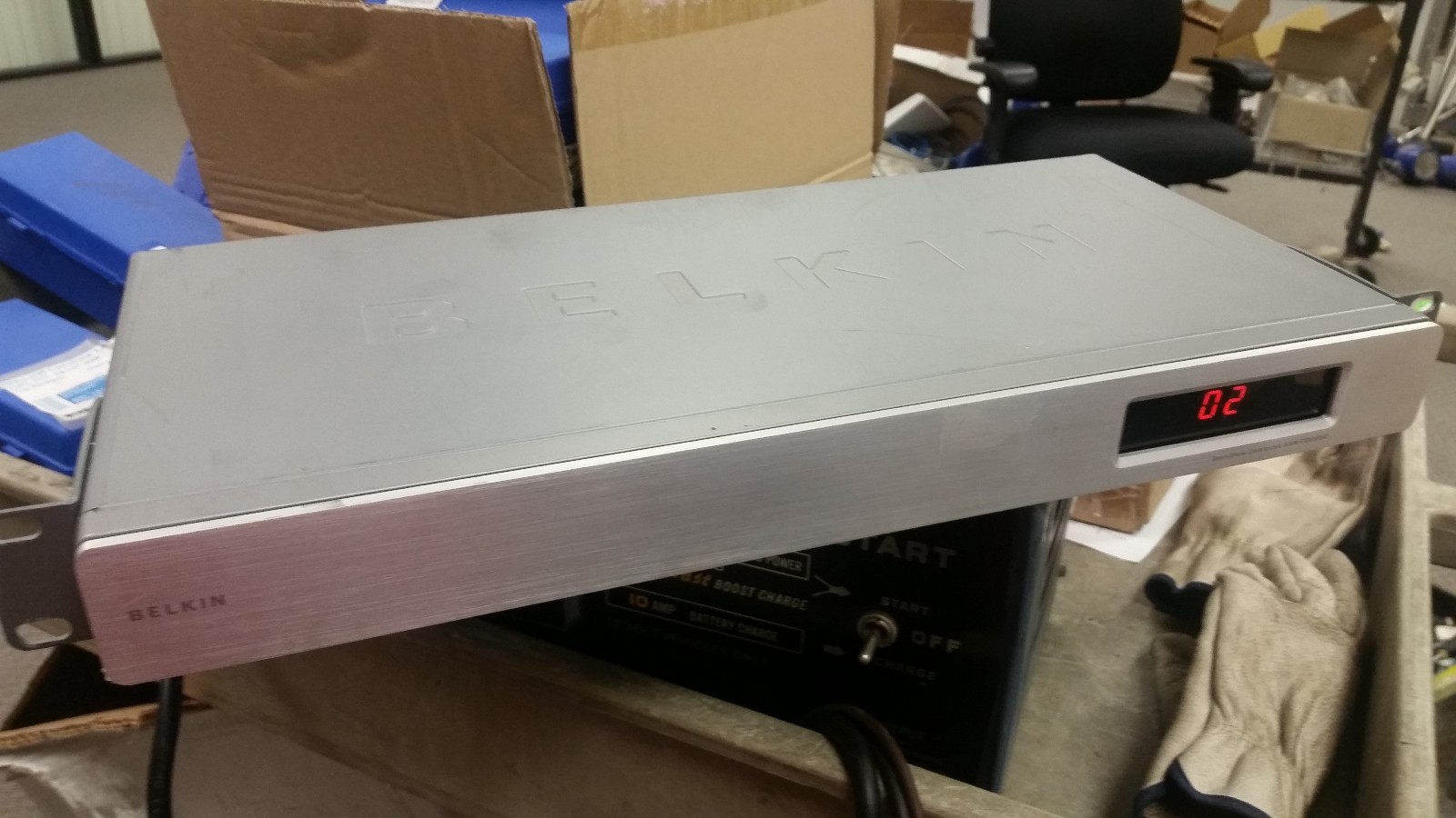 Belkin OmniView ENTERPRISE Quad-Bus Series 16-Port KVM Extender Model F1DE016C