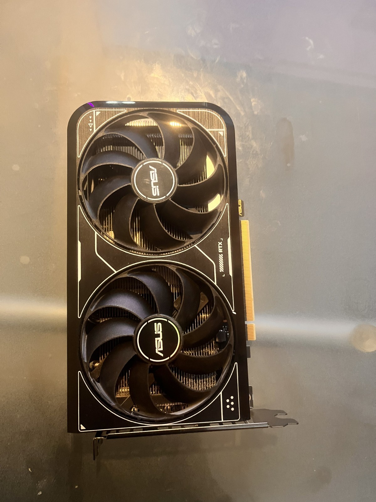 NVIDIA GeForce RTX 4060 – 8GB GDDR6 – Slightly Used – Excellent Condition