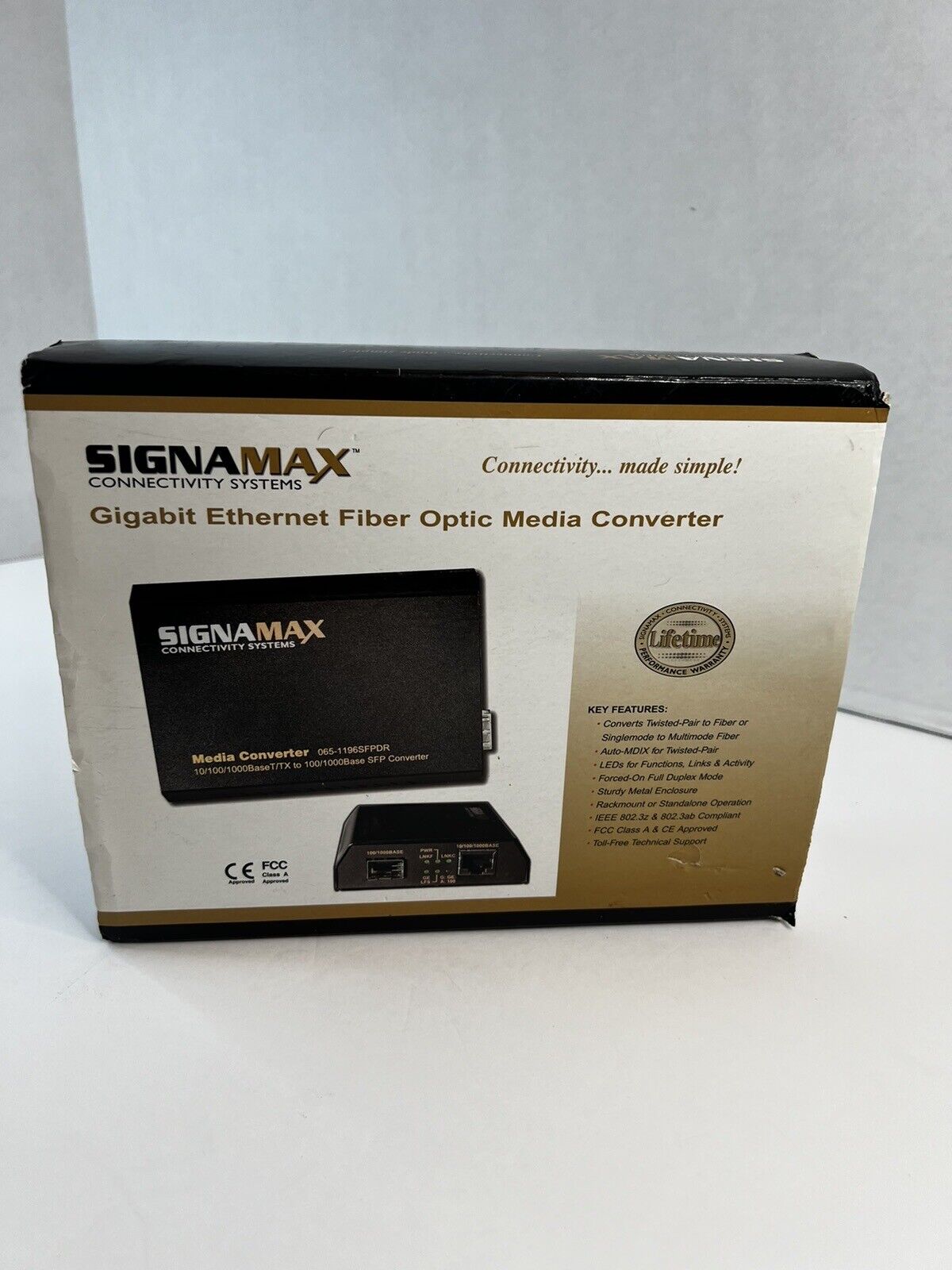Signamax Gigabit Ethernet Fiber Optic Media Converter  065-1196A