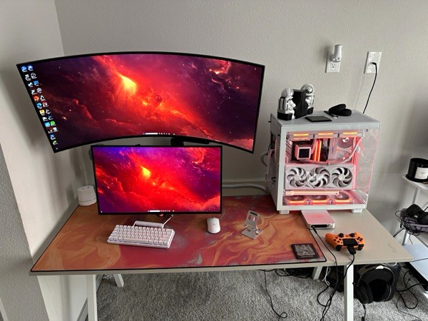 LG - UltraGear 39" OLED Curved WQHD 240Hz 0.03ms FreeSync and NVIDIA G-SYNC