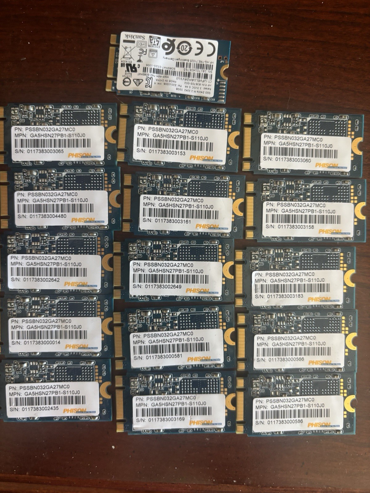 (16)  32 G SSD 