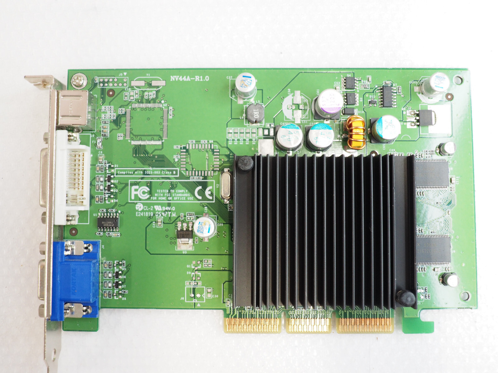 EVGA e-GeForce 6200 256A8N341DX 256MB DDR2 AGP Graphics Video Card