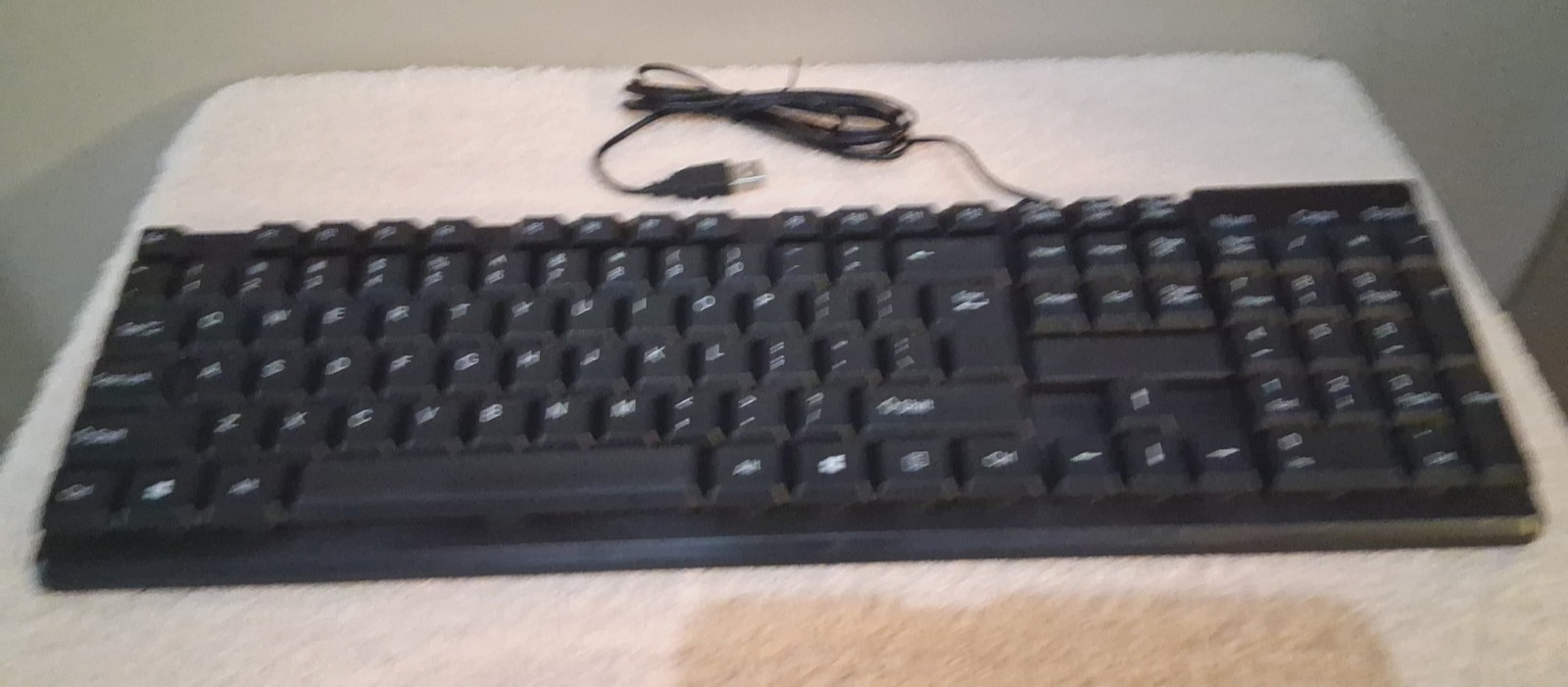 New iMicro KB-US9831 104-Key Wired USB Keyboard English