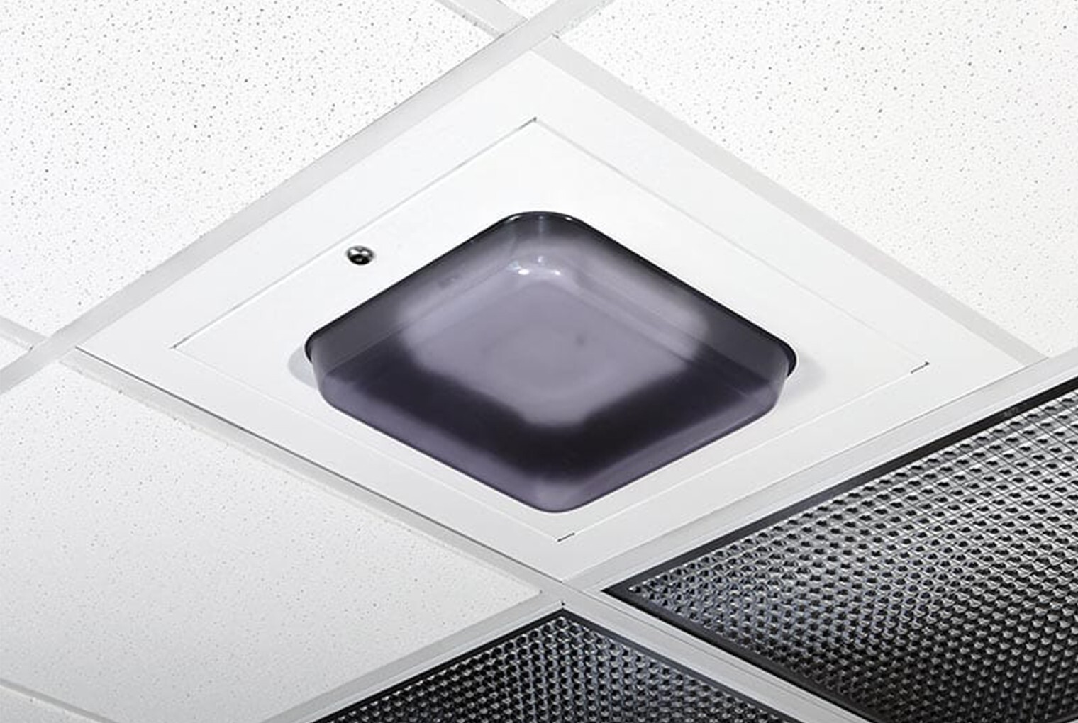 1047-FPDOME Oberon™ Wi-Tile™ Ceiling Enclosures 1047
