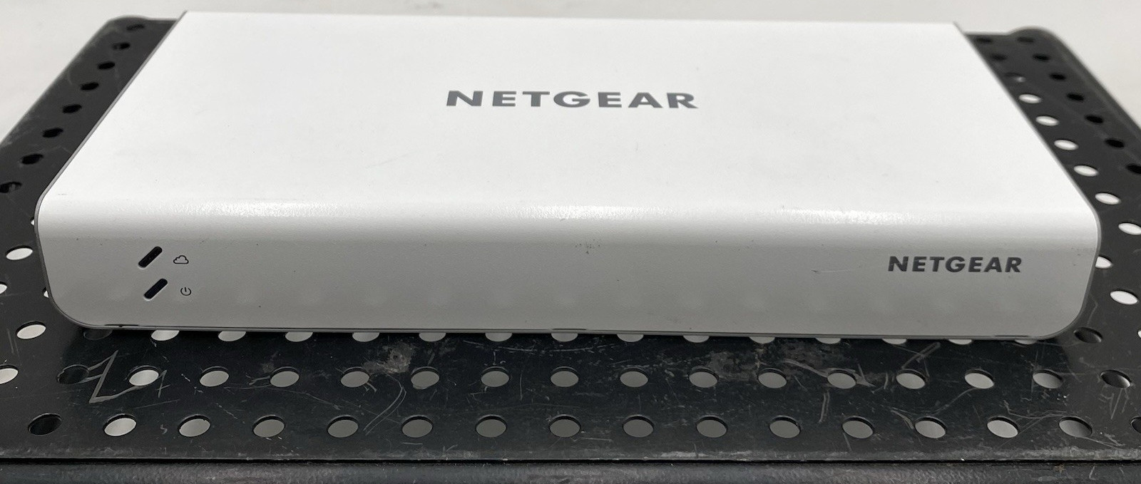 NETGEAR Vizn GC110P 8-Port PoE Cloud Smart Gigabit Ethernet Switch / NO P-A