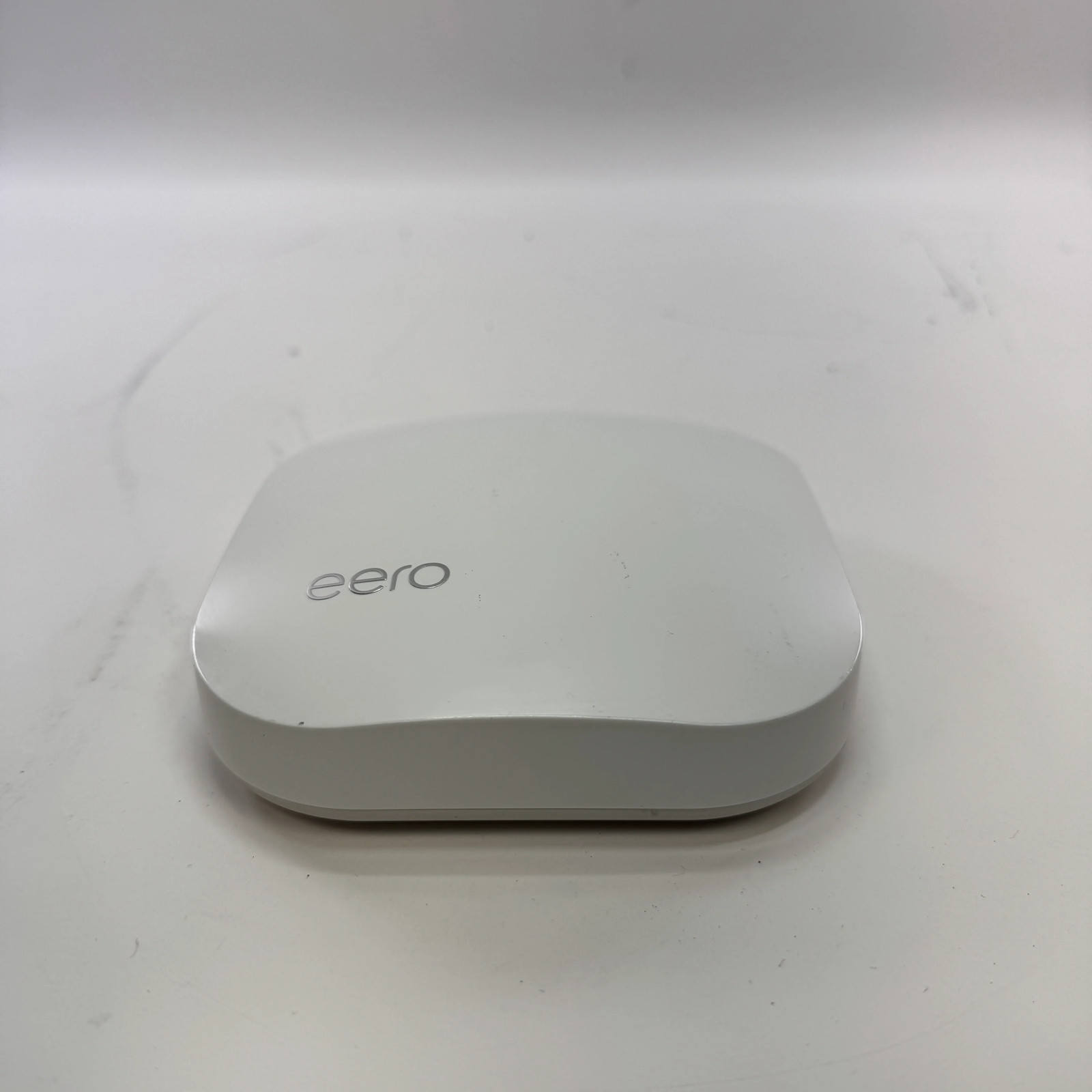 EERO Pro Tri-Band  Mesh Router B010001