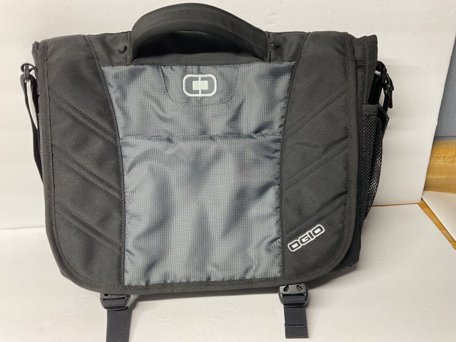 Ogio  Messenger / Computer Bag Black with Identification Tag