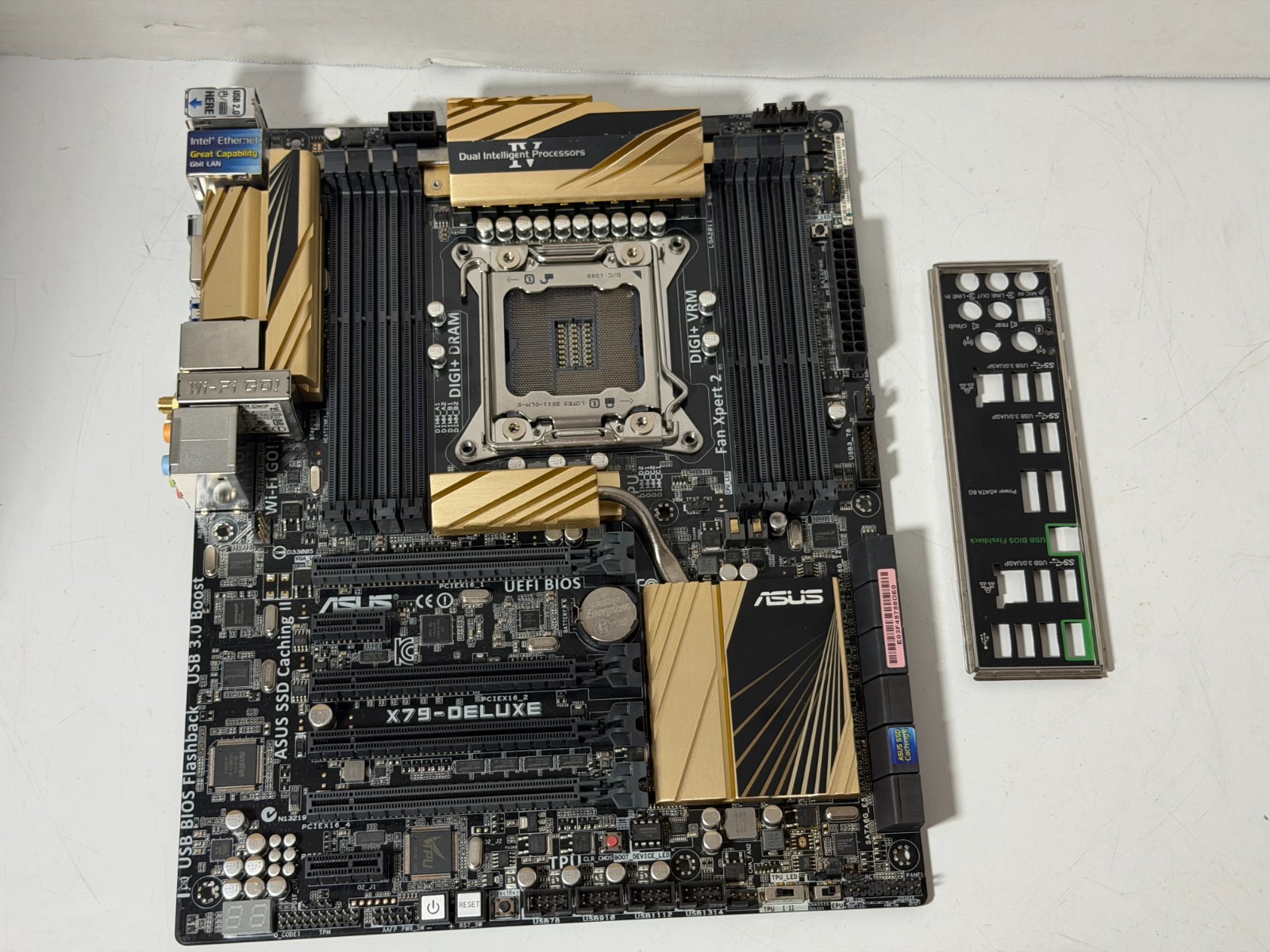 ASUS X79-DELUXE Intel Motherboard X79 LGA2011 ATX  with I/O Shield-TESTED