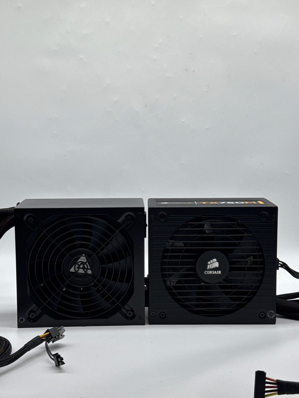 Corsair TX750M 750W and Apevia ATX-PR600W 600W PSU Bundle Gold - Used