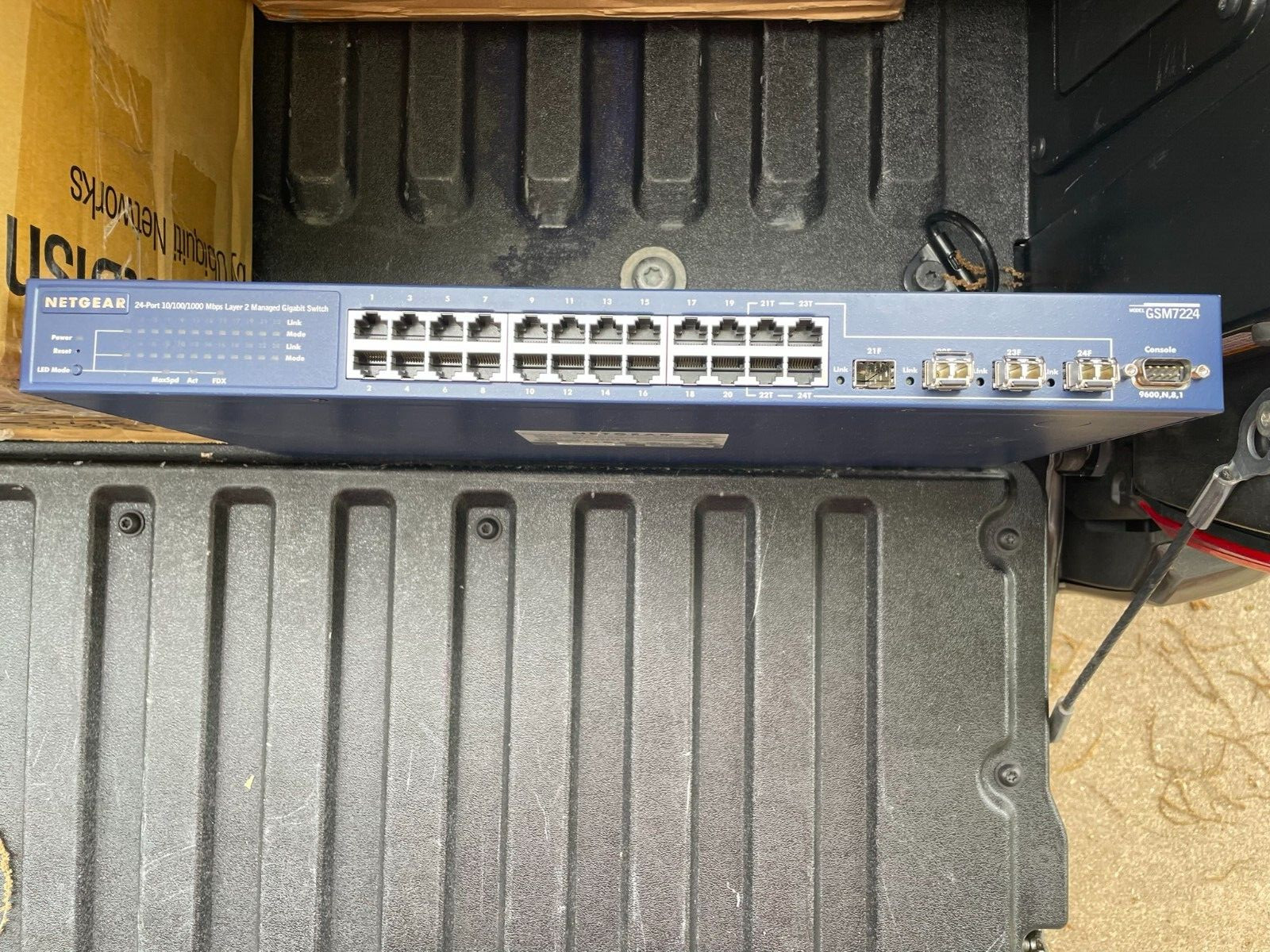 NETGEAR GSM7224 switch, 24 ports
