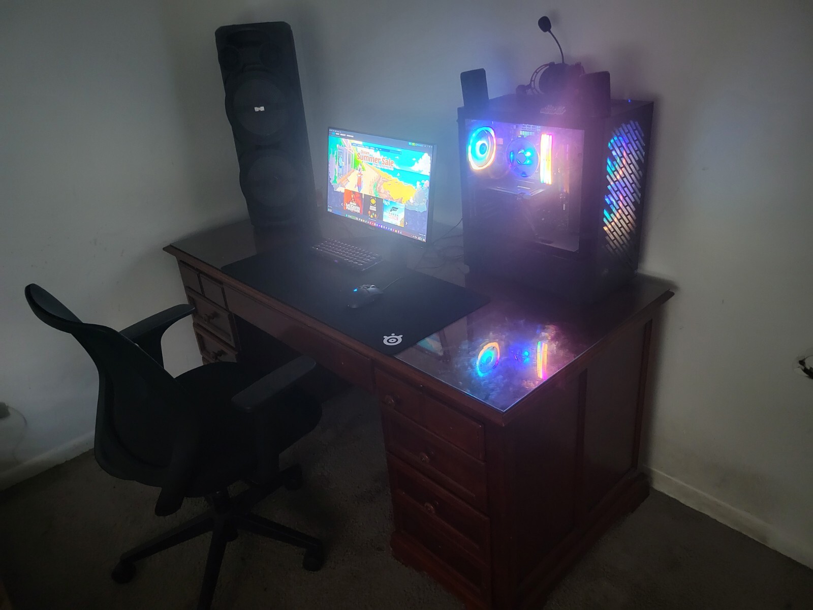 Full Gsming/business Desktop Setup.  few Cables, Easy Setup.