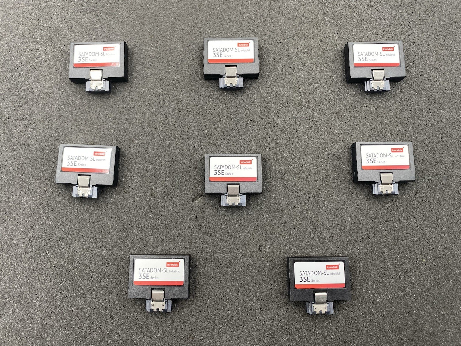 Lot of 8 Innodisk SATADOM-SL 3SE 8GB SLC SATA 6Gbps DESSL-08GD07SCADBF-B260