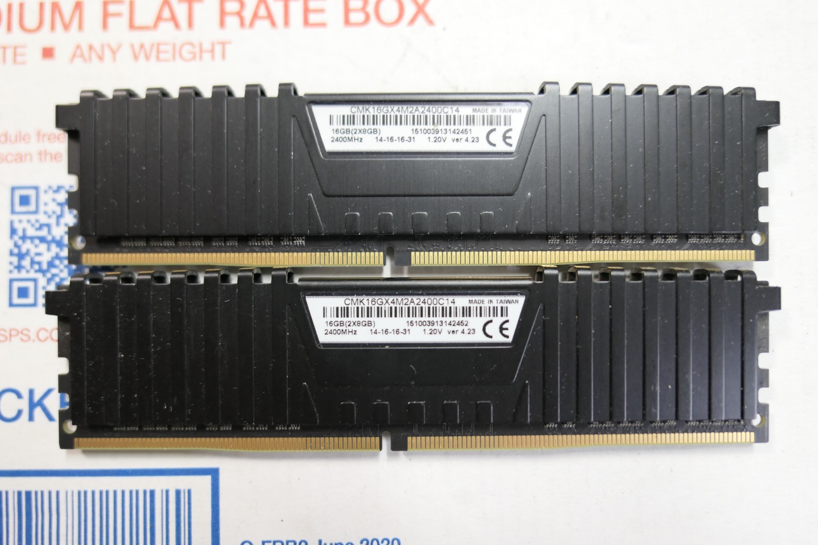 Corsair Vengeance LPX 16GB 2x8GB DDR4 2400MHz Memory Kit CMK16GX4M2A2400C14