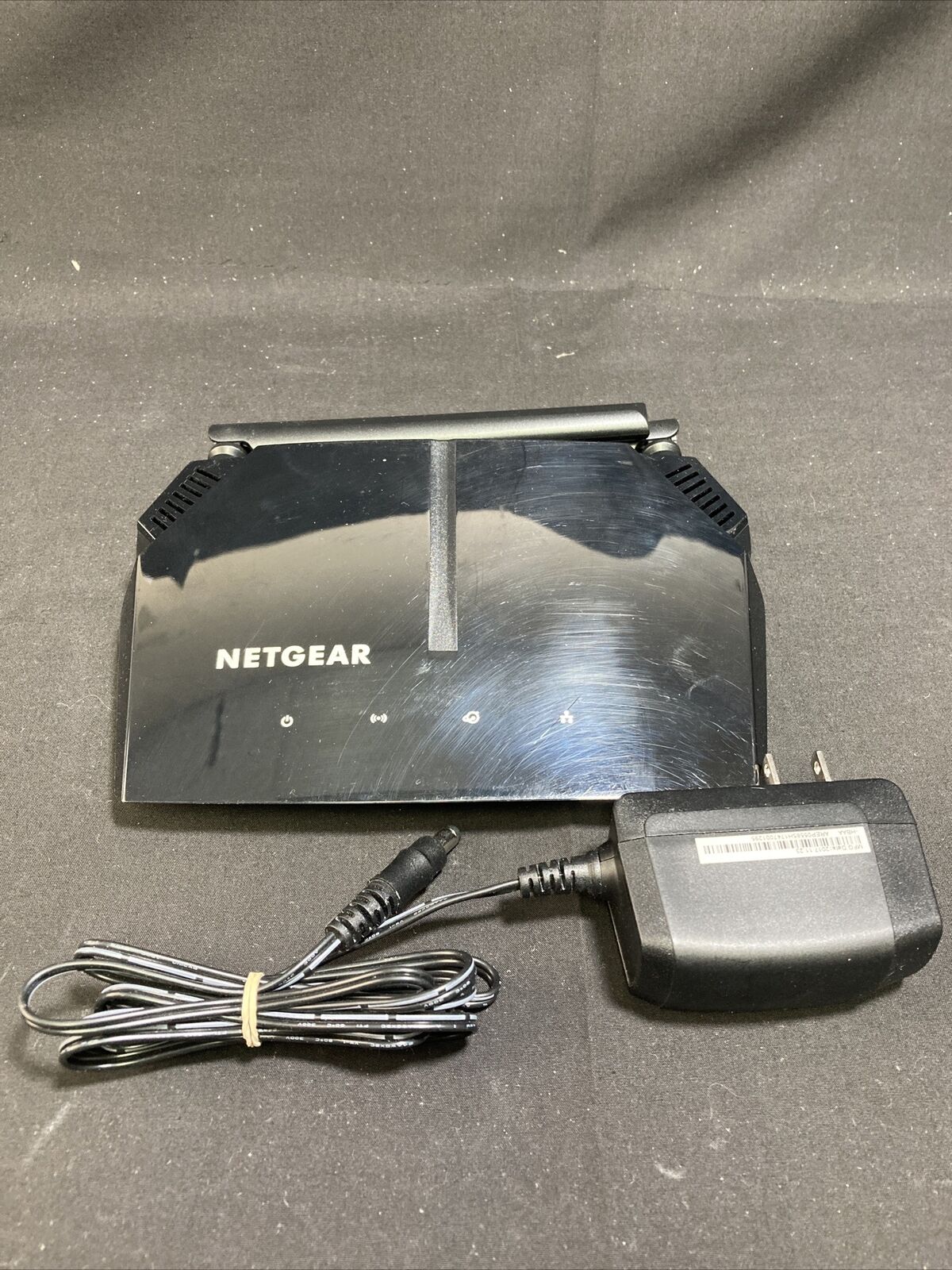 Netgear R6080 AC1000 Dual-Band Wi-Fi Router - Black R6080-100NAS