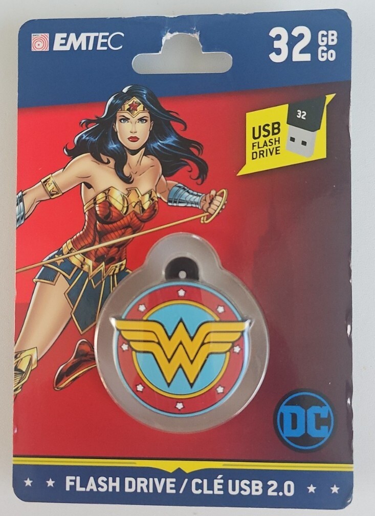 Emtec Wonder Woman USB 32 GB Flash Drive/Keychain Back to School New Sealed