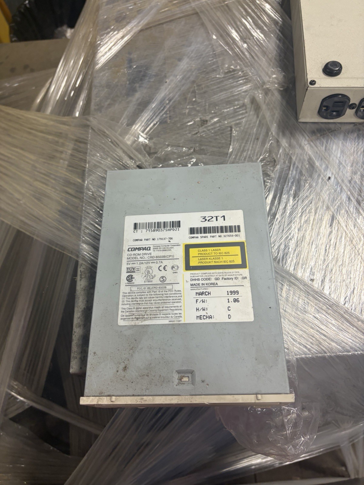 Vintage LG CRD-8322B CD-ROM Drive USED