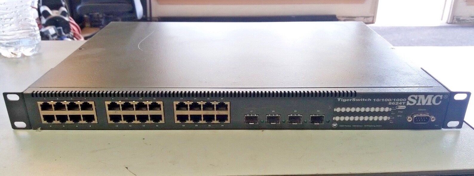 - SMC 8624T TigerSwitch 10/100/1000 24-Port Gigabit Ethernet/Network Switch