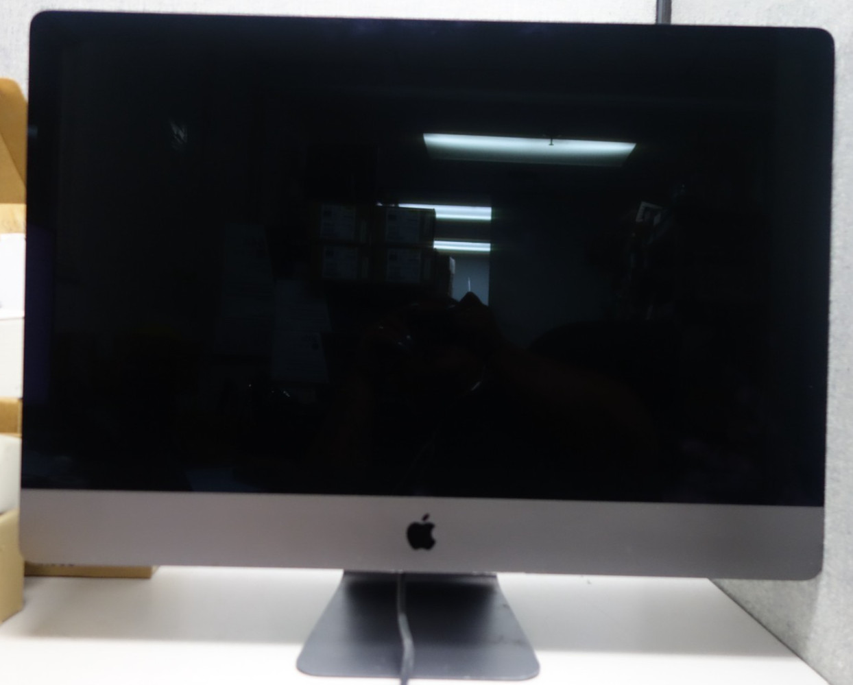 Apple iMac Pro 27" 2017 A1862 Intel Xeon W 8-Core 3.2GHz 32GB/1TB macOS Sequoia