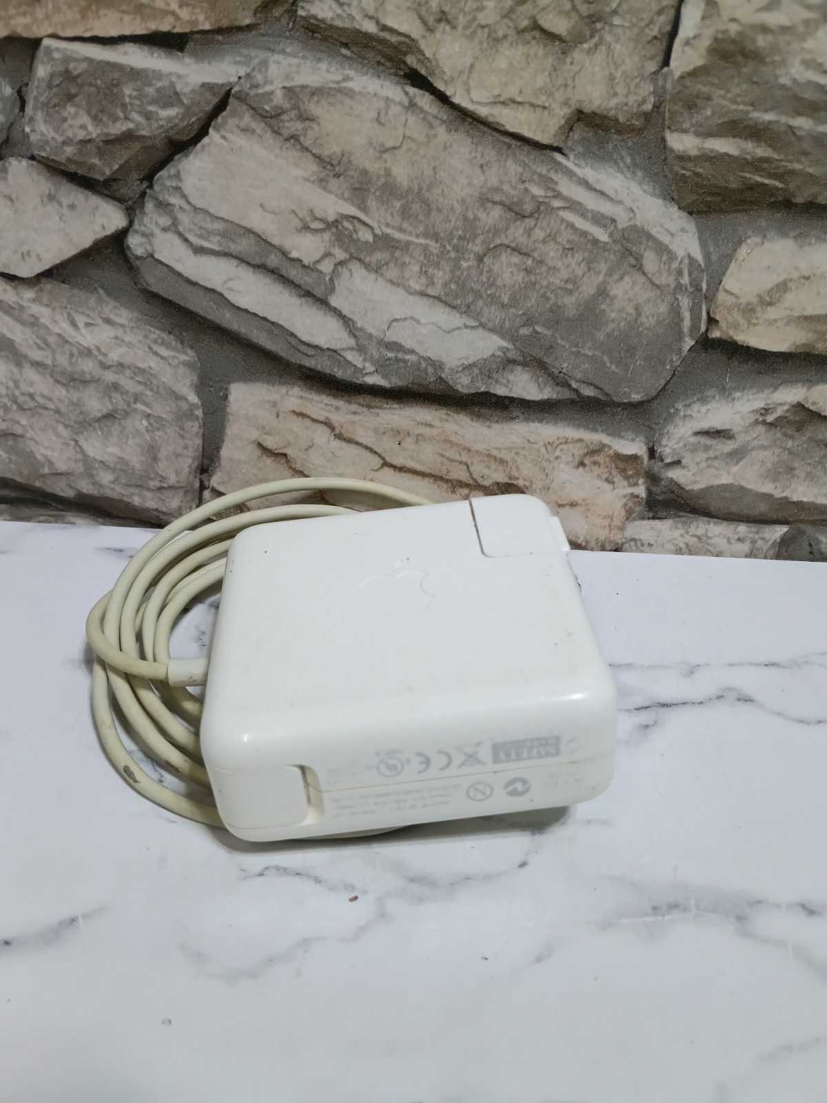 Genuine Apple MagSafe A1330 60W AC Adapter For Macbook Pro 2009-2011 (T-Tip)