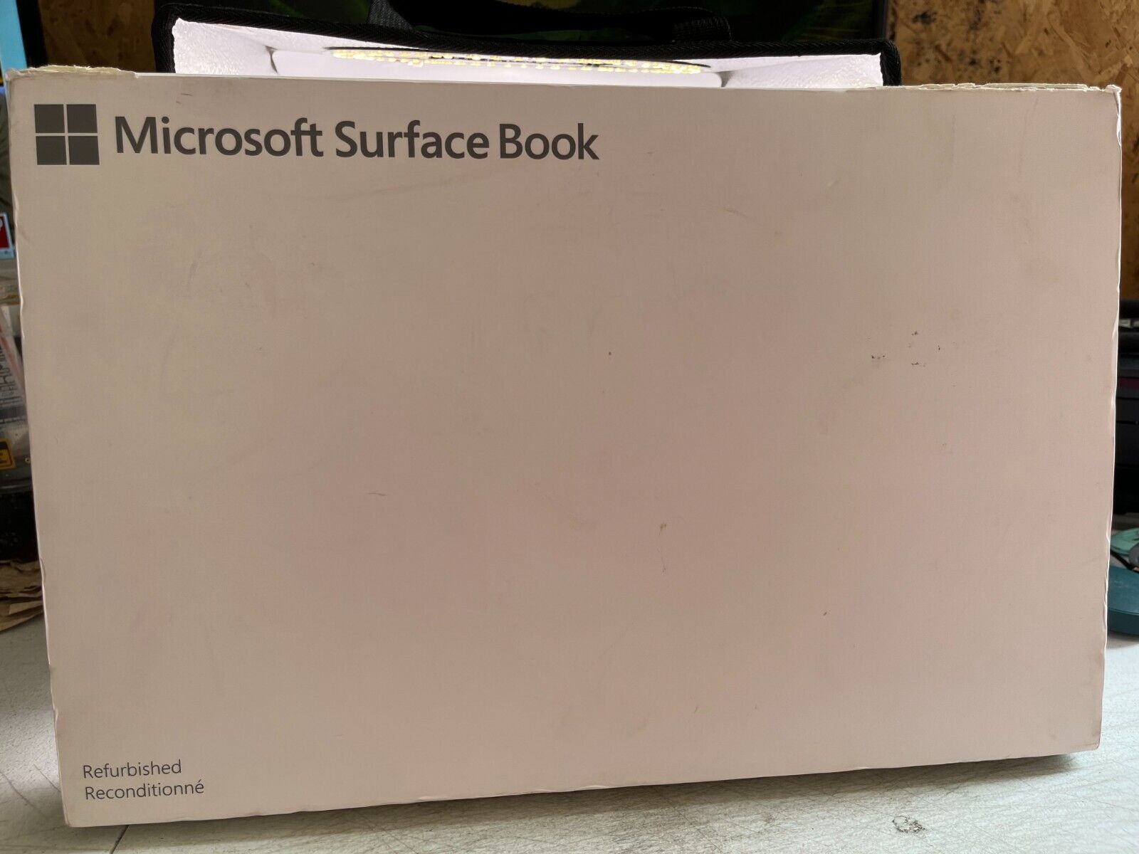 Microsoft Surface Book 1st Gen 1703 Core i7-6600U 2.60 GHz 8 GB 256 GB SSD READ