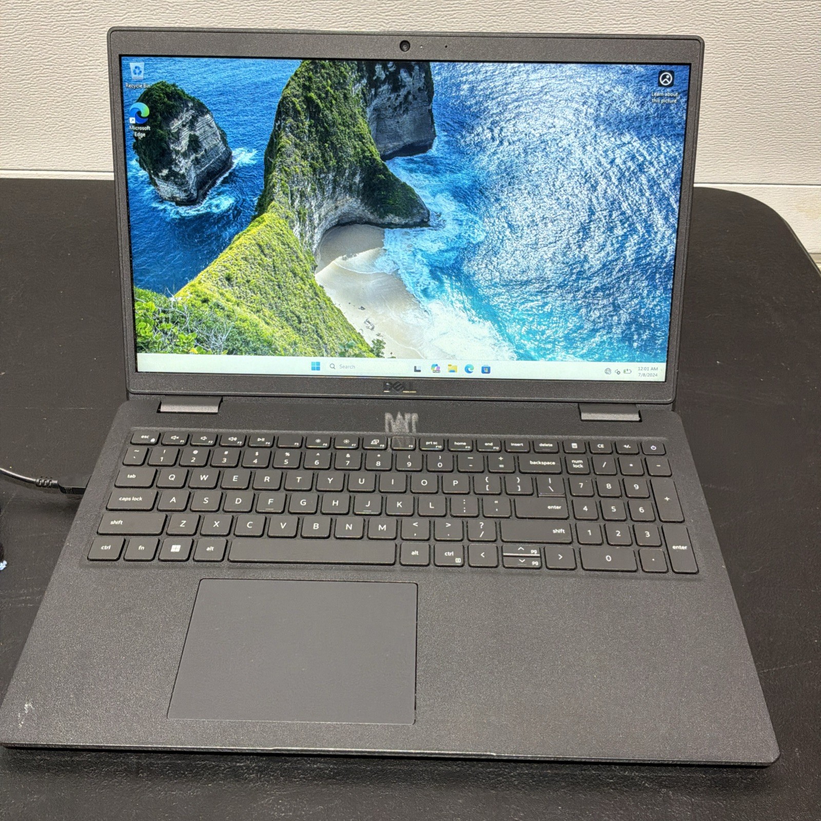 Dell Latitude 3520 15.6" i5-1135G7 8GB RAM 256GB NVMe Windows 11 Pro READ N036