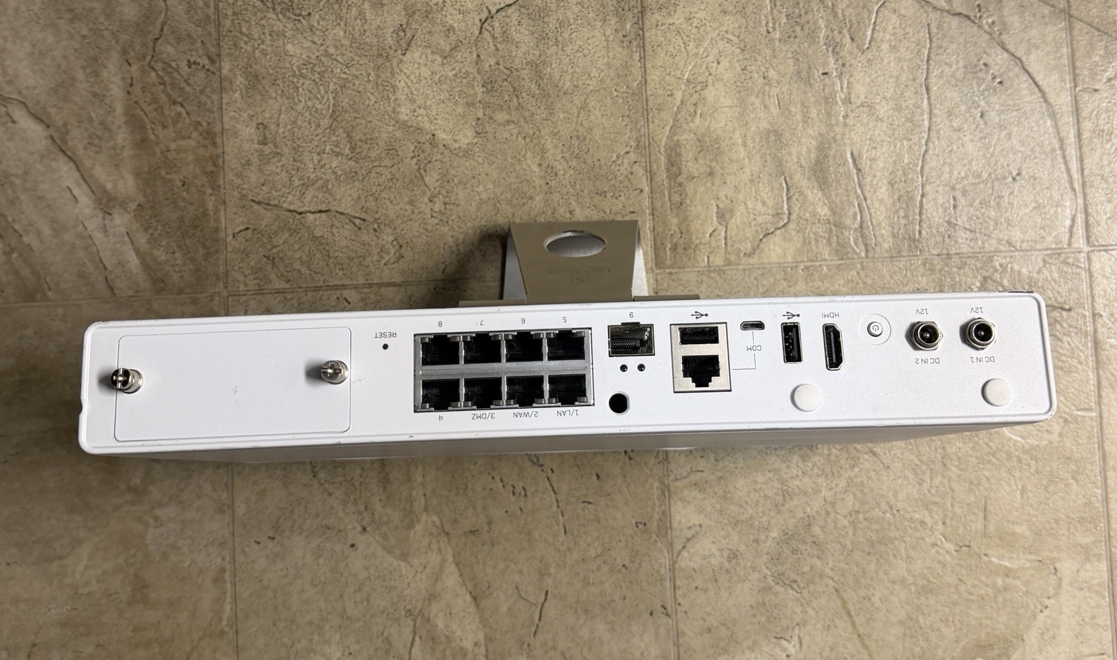 Sophos SG 135 Rev. 3 Security Appliance (SG135)