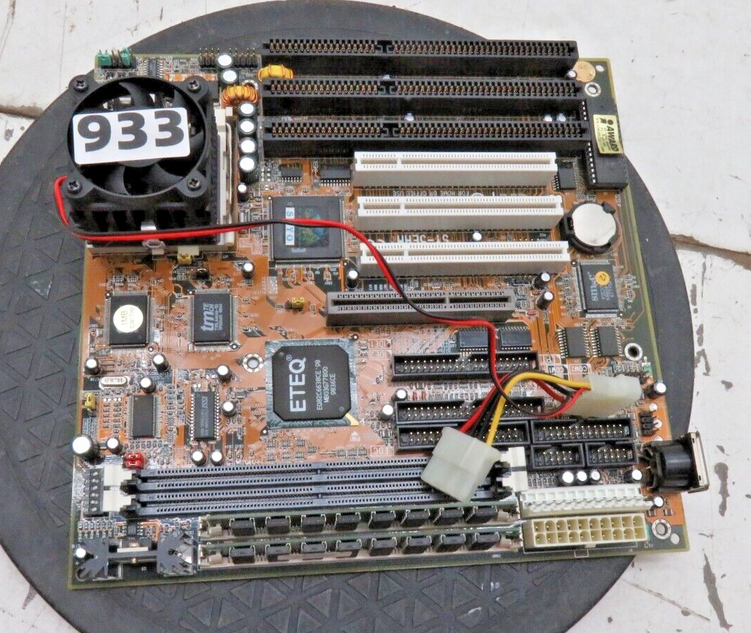 Soyo SY-5EHM Socket 7 Motherboard w/ AMD K6-2 400MHz 32MB Ram