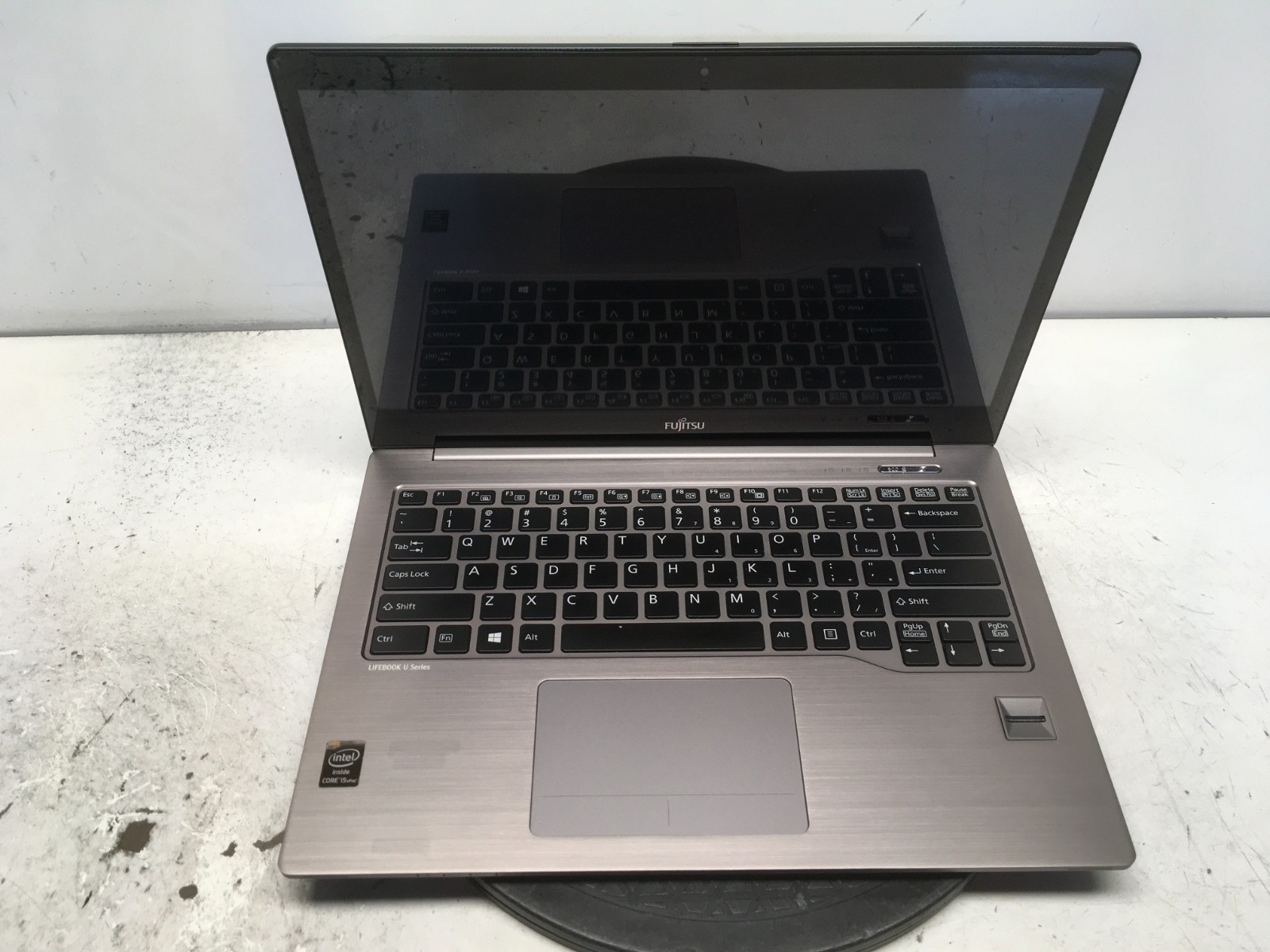 Fujitsu LifeBook U904 Intel i5-4300U 1.9GHz 10 GB NO HDD No Batt