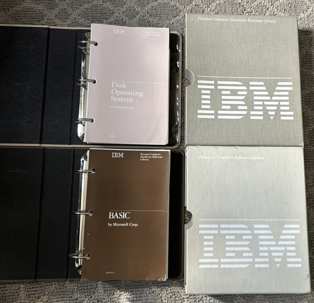 Vtg IBM 1983 DOS V. 2.10 & Basic 1982 Personal Computer Hardware Reference Libra